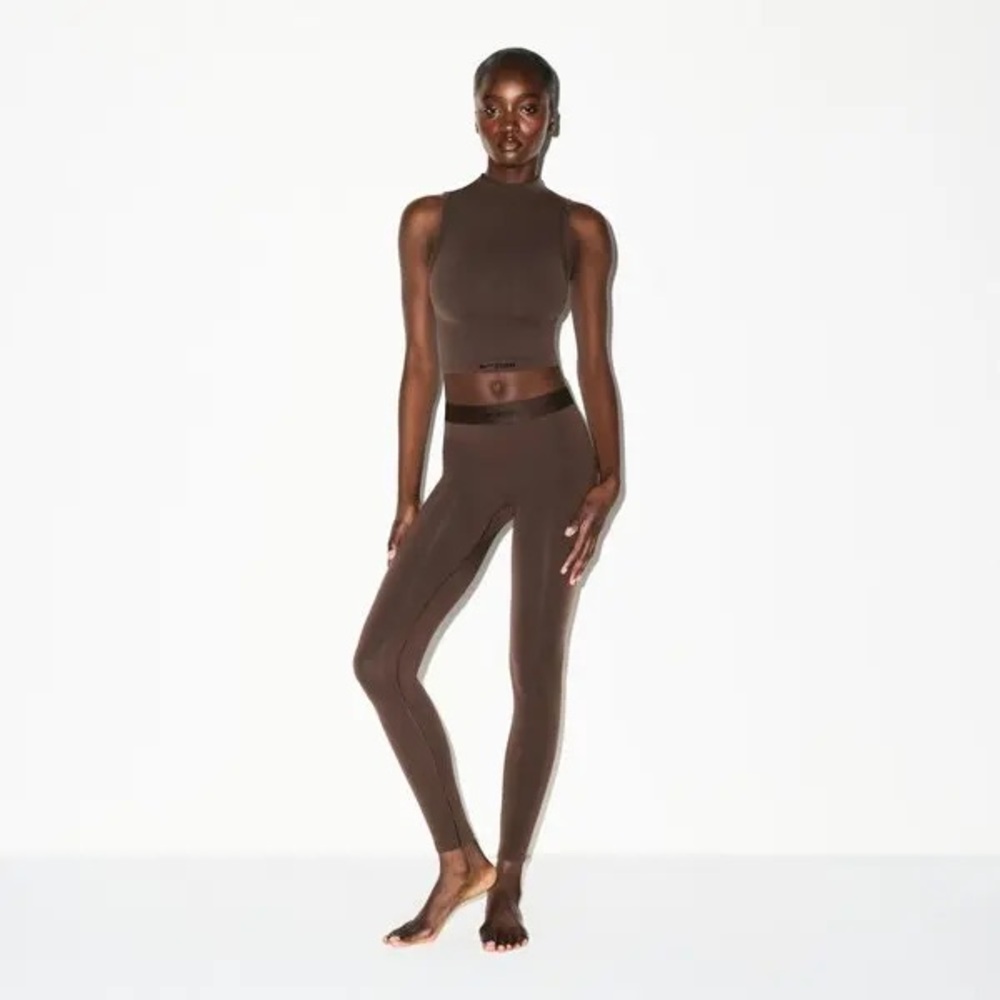 SKIMS Vintage Seamless Sculpting High-Rise Leggings in Phoenix SOLD-OUT - Picture 4 of 7